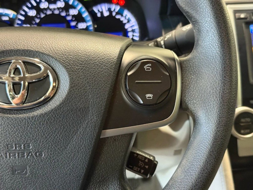 2013 Toyota Camry Image 11