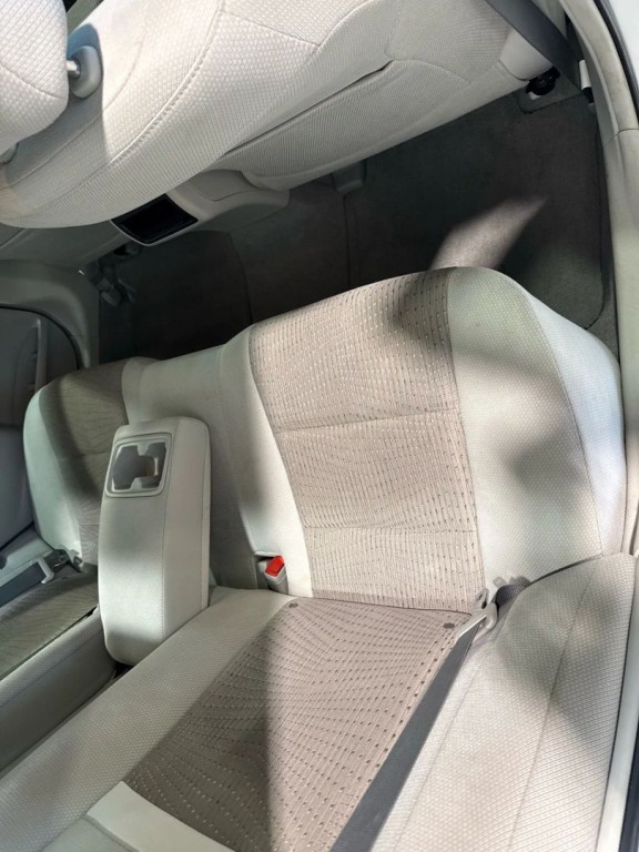 2013 Toyota Camry Image 21