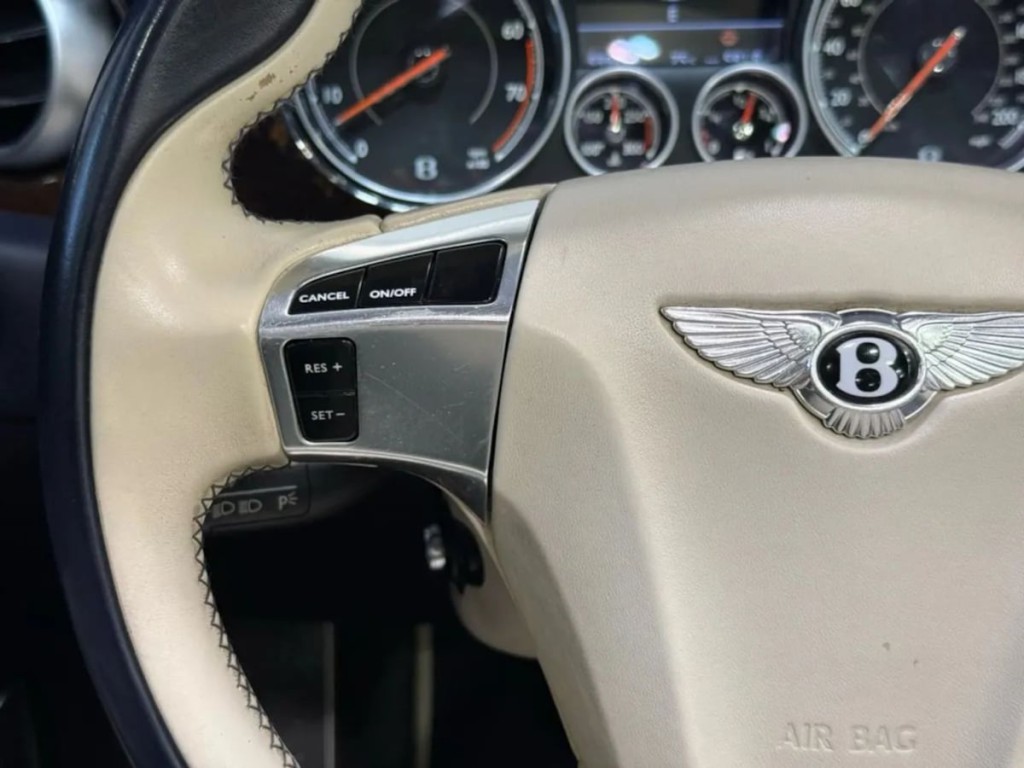 2017 Bentley Continental Image 20