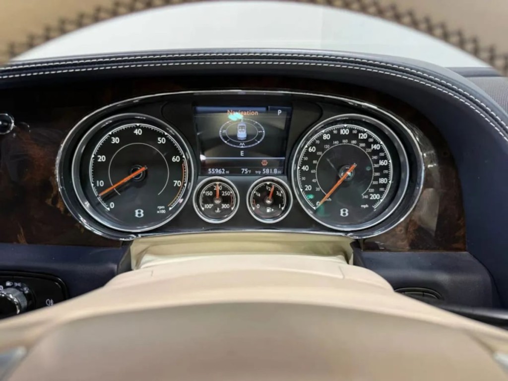 2017 Bentley Continental Image 22