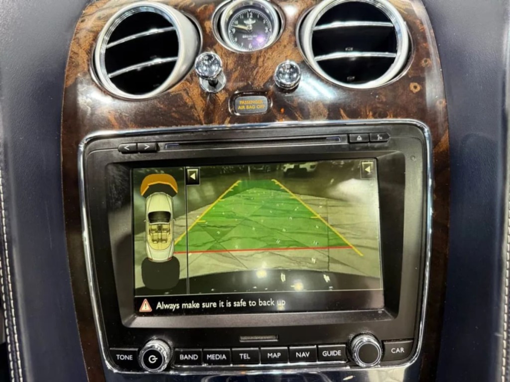 2017 Bentley Continental Image 25