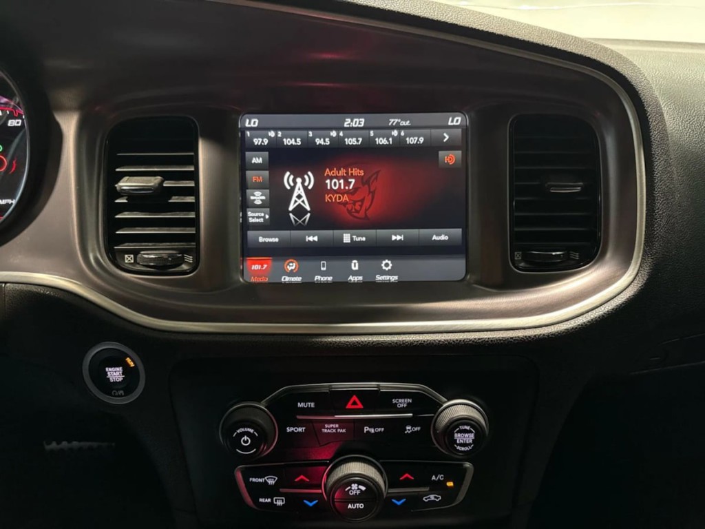 2021 Dodge Charger Image 18