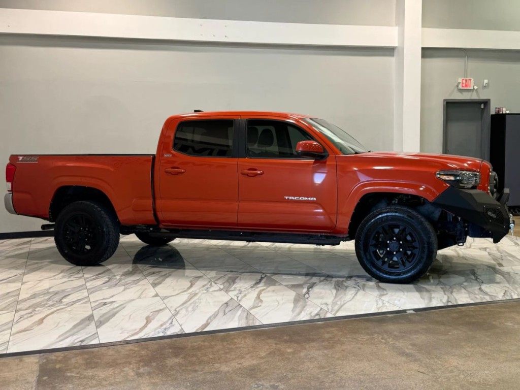 2016 Toyota Tacoma Image 5