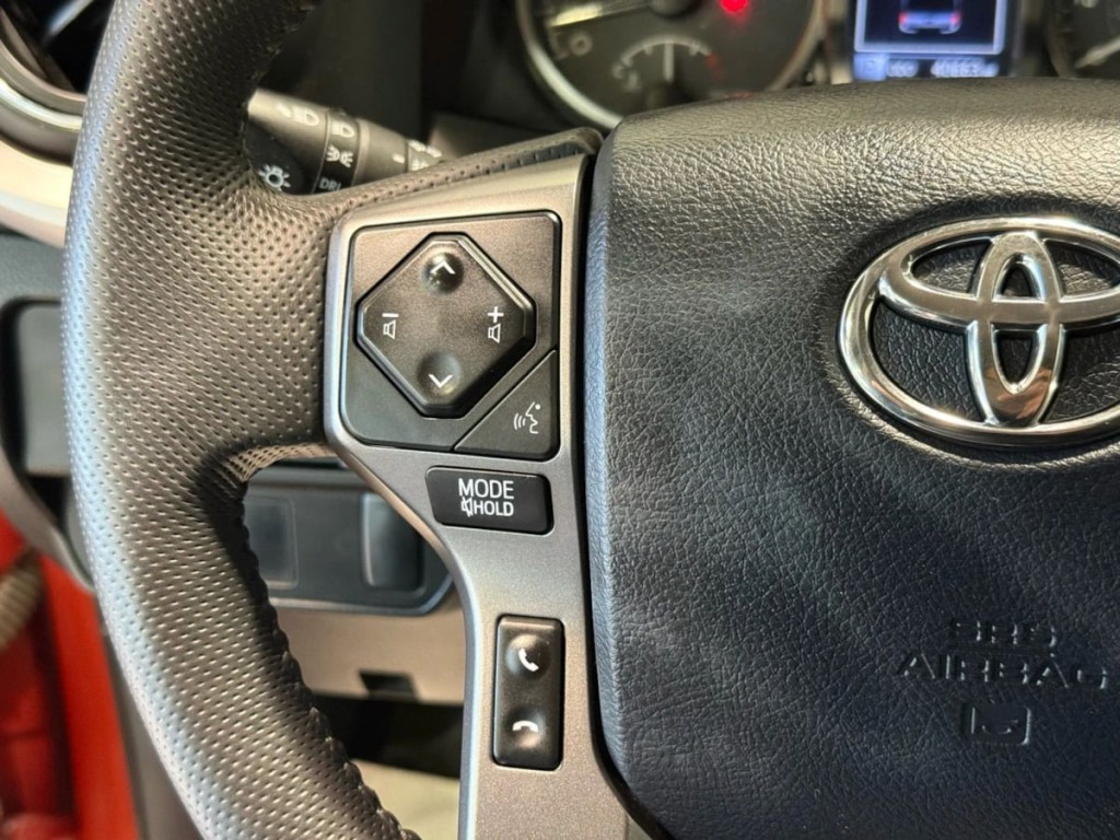 2016 Toyota Tacoma Image 14