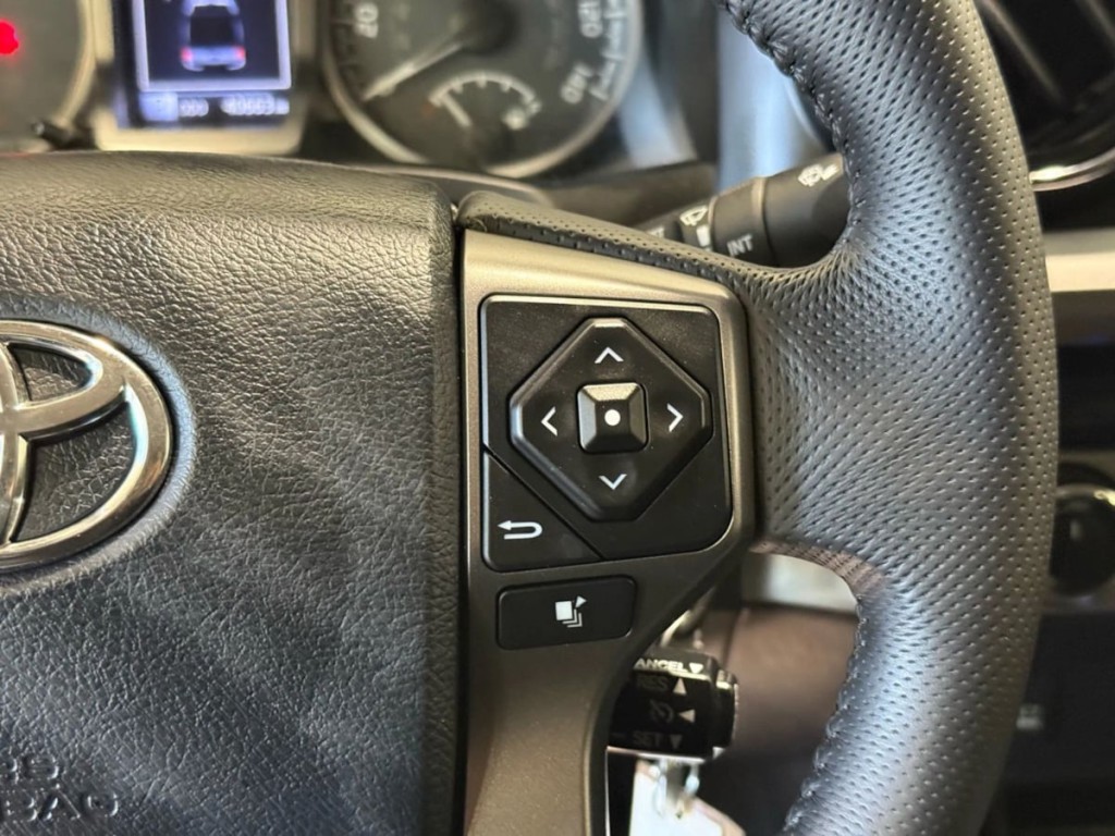 2016 Toyota Tacoma Image 15