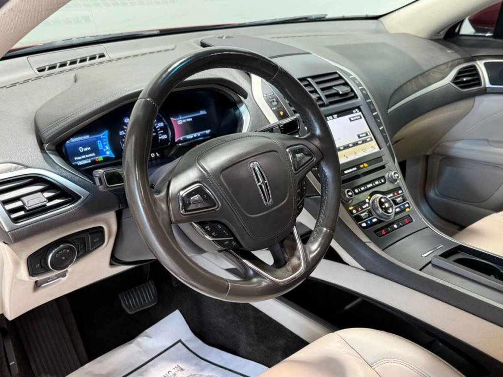 2018 Lincoln MKZ Image 12