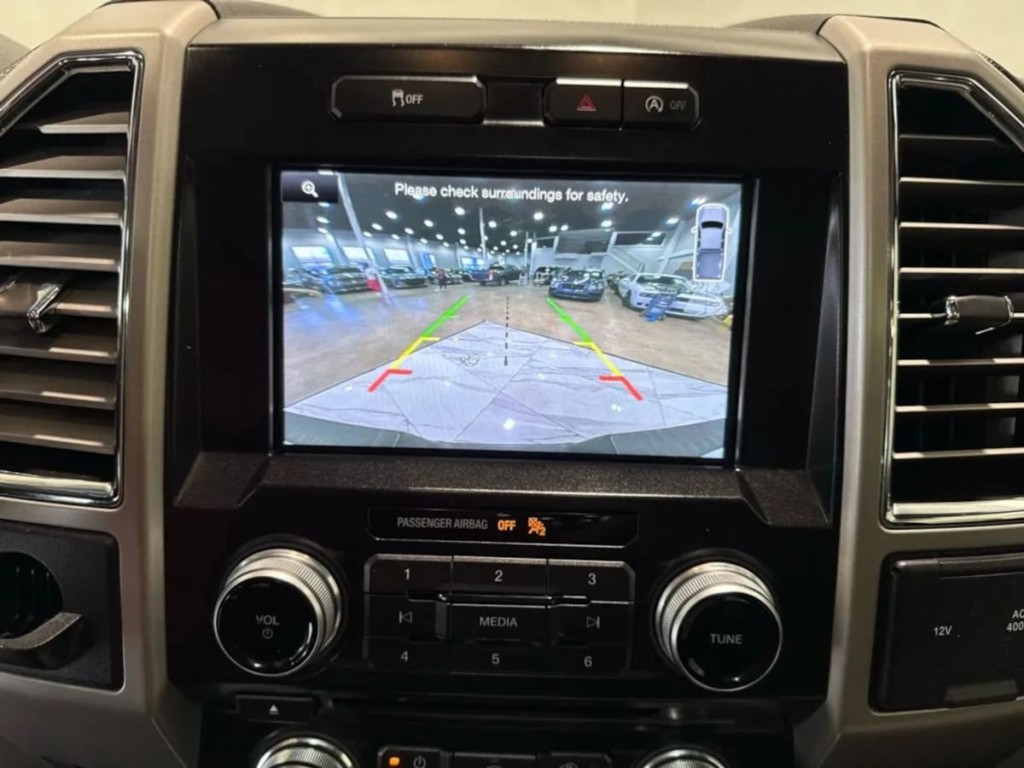 2015 Ford F-150 Image 20