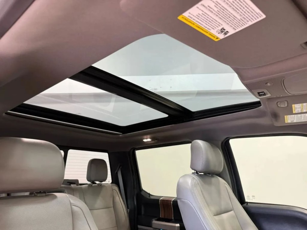 2015 Ford F-150 Image 28