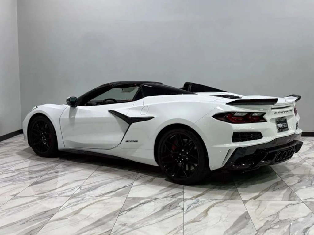 2025 Chevrolet Corvette Image 13