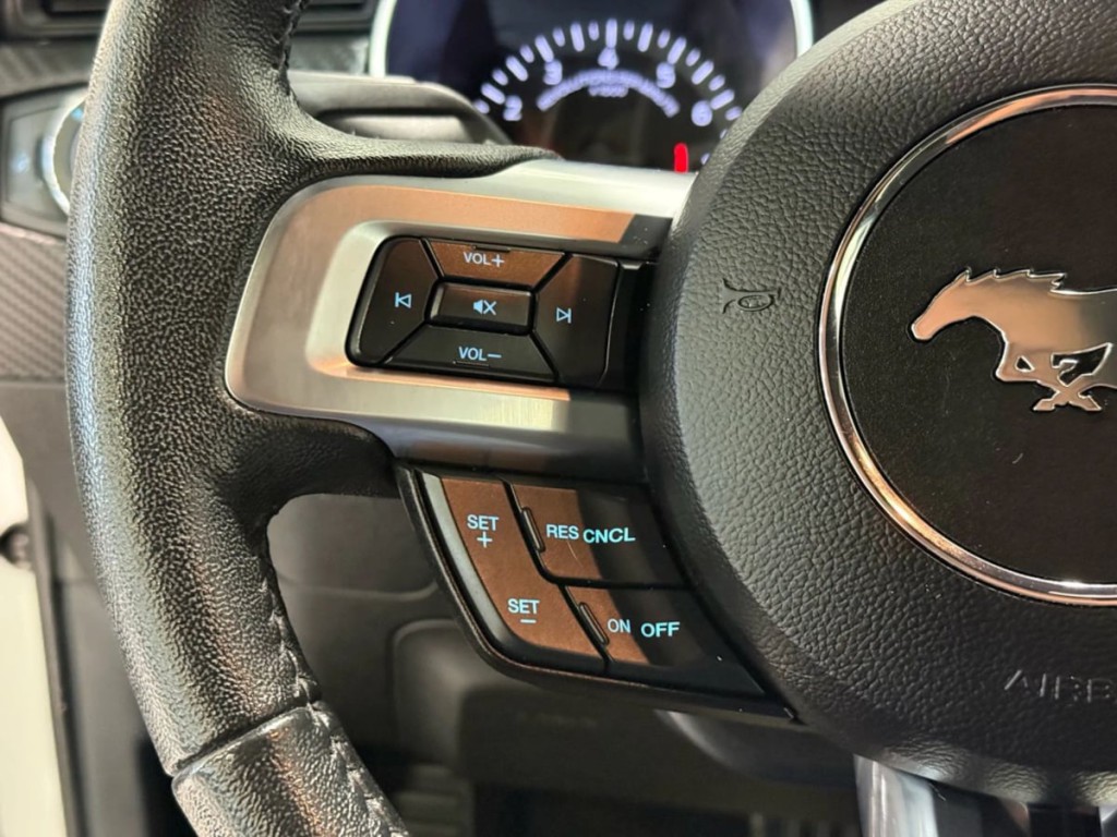 2022 Ford Mustang Image 11