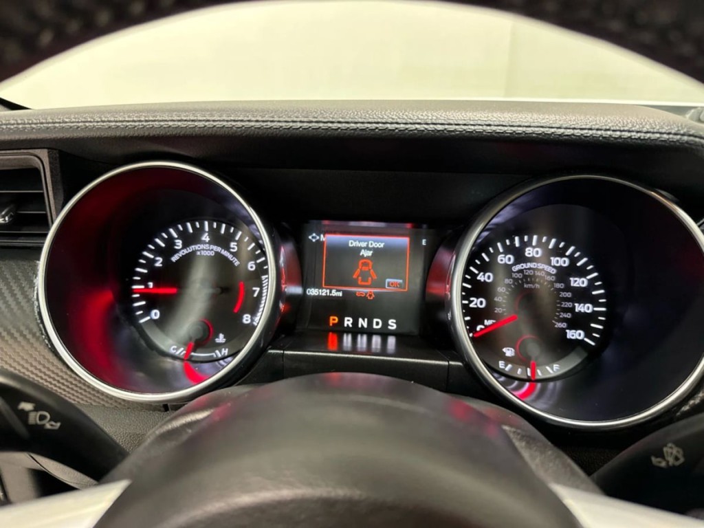 2022 Ford Mustang Image 12