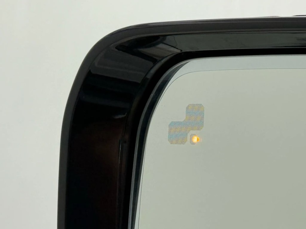 2024 Land Rover Defender Image 10