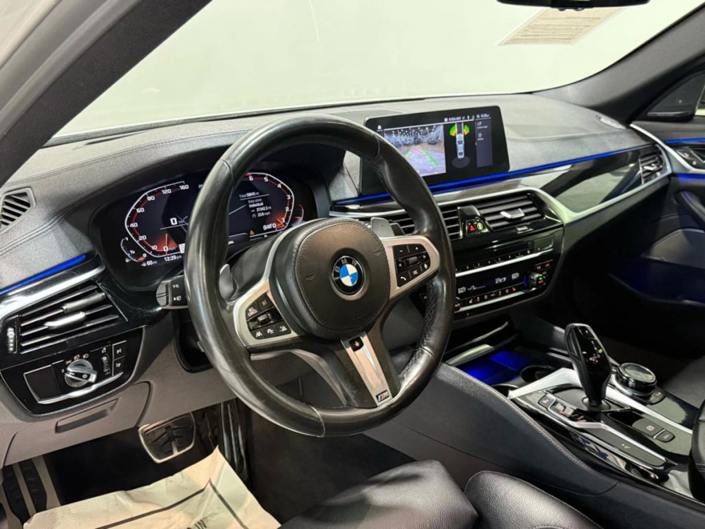 2020 BMW 5 Series Image 9
