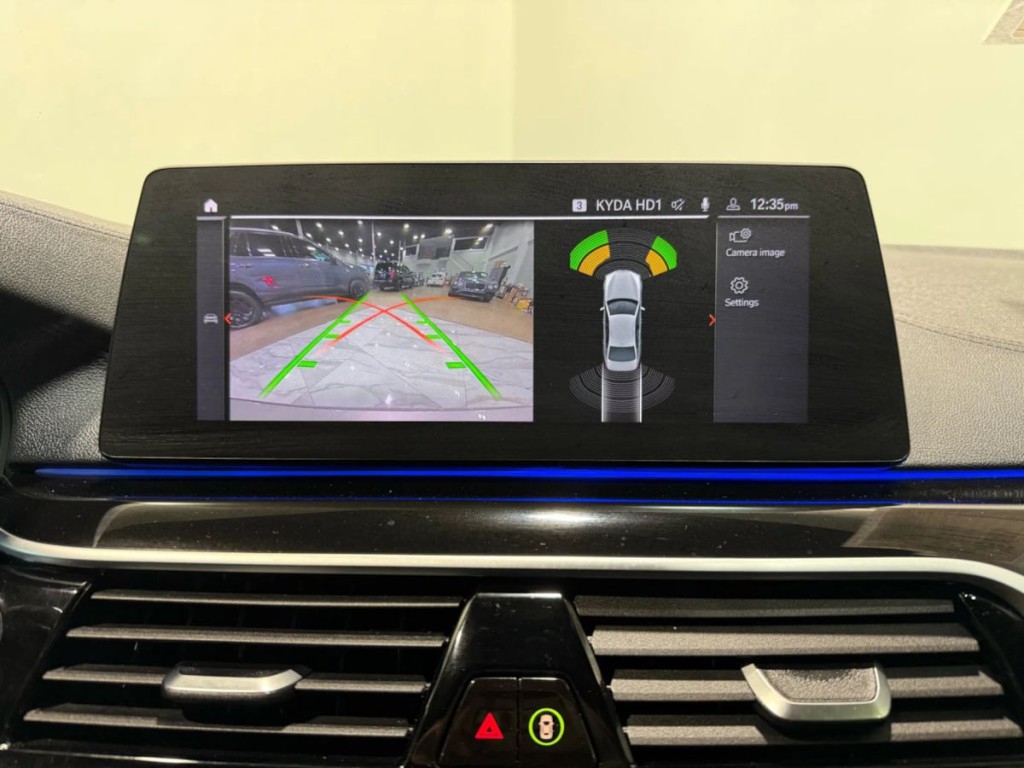 2020 BMW 5 Series Image 13