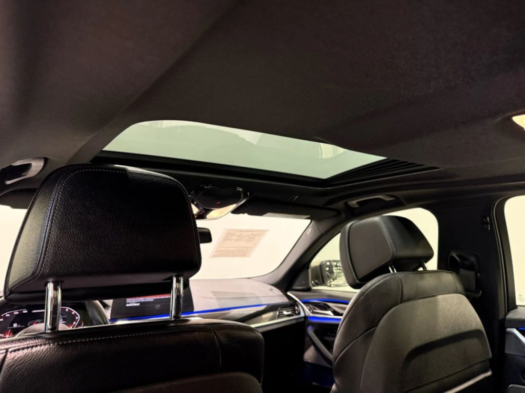 2020 BMW 5 Series Image 22