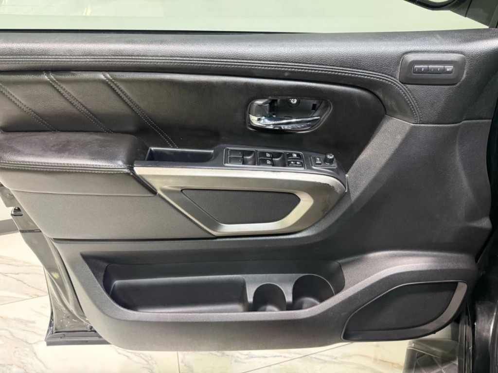 2015 Nissan Armada Image 7