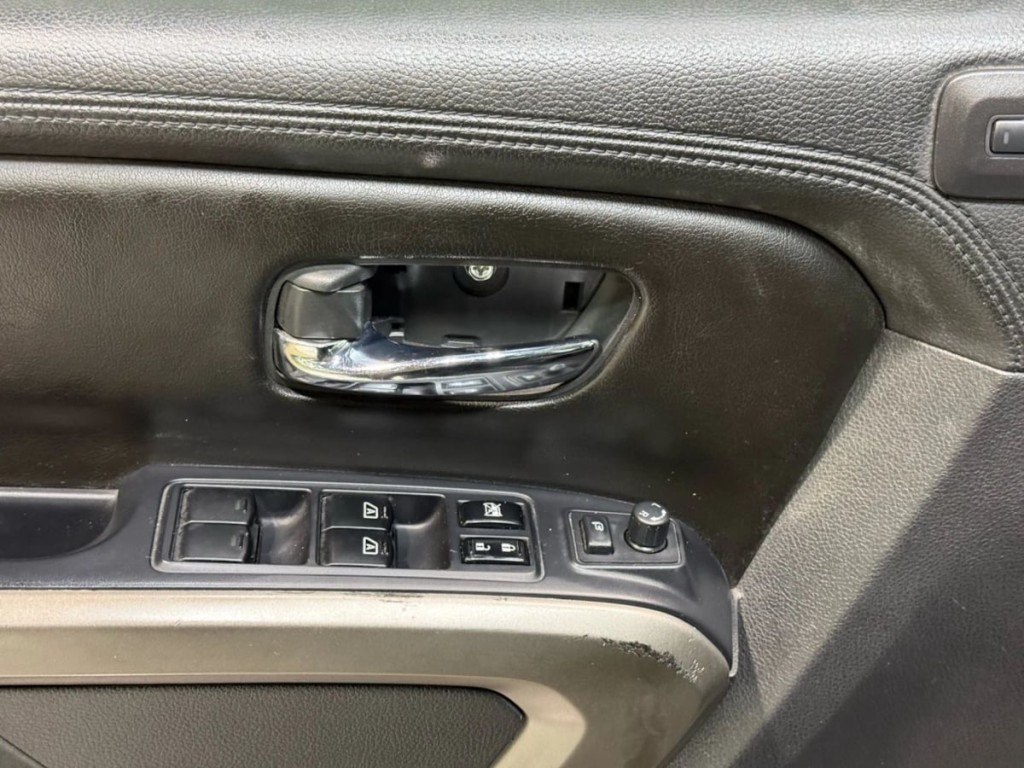 2015 Nissan Armada Image 8