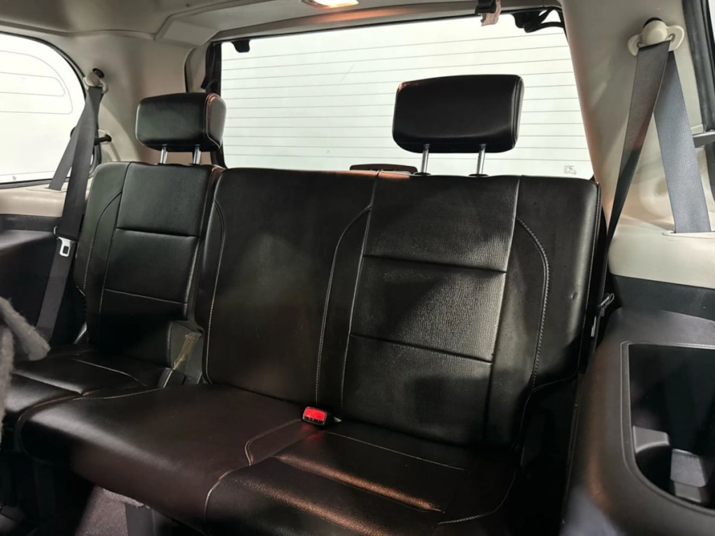 2015 Nissan Armada Image 16