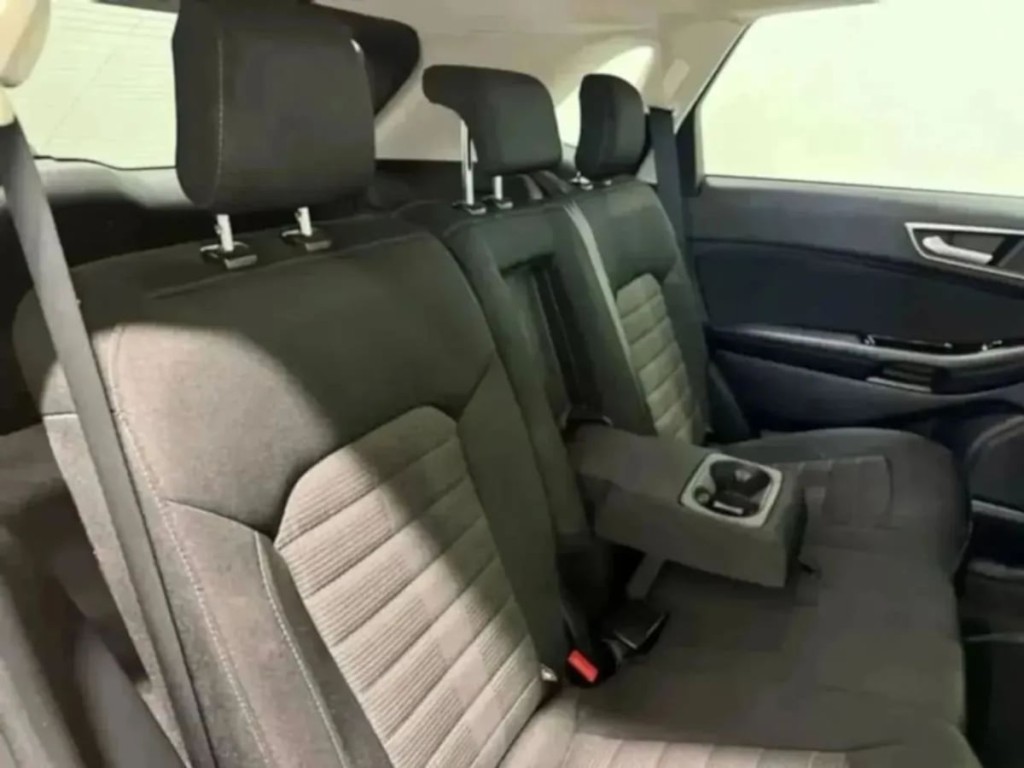 2019 Ford Edge Image 20