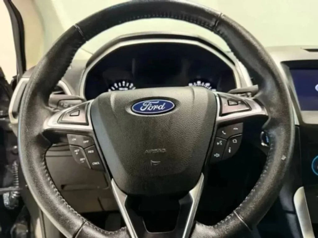 2019 Ford Edge Image 34