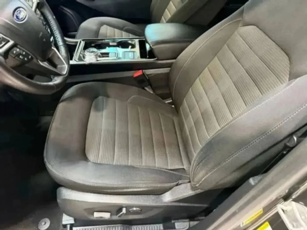 2019 Ford Edge Image 45