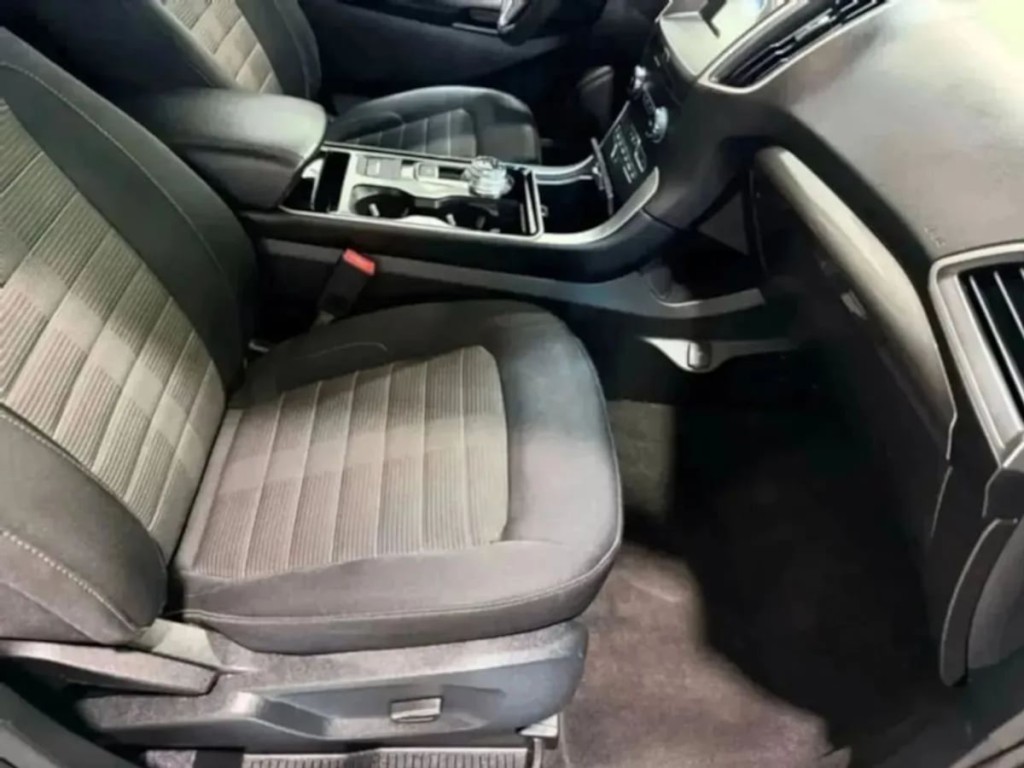 2019 Ford Edge Image 49