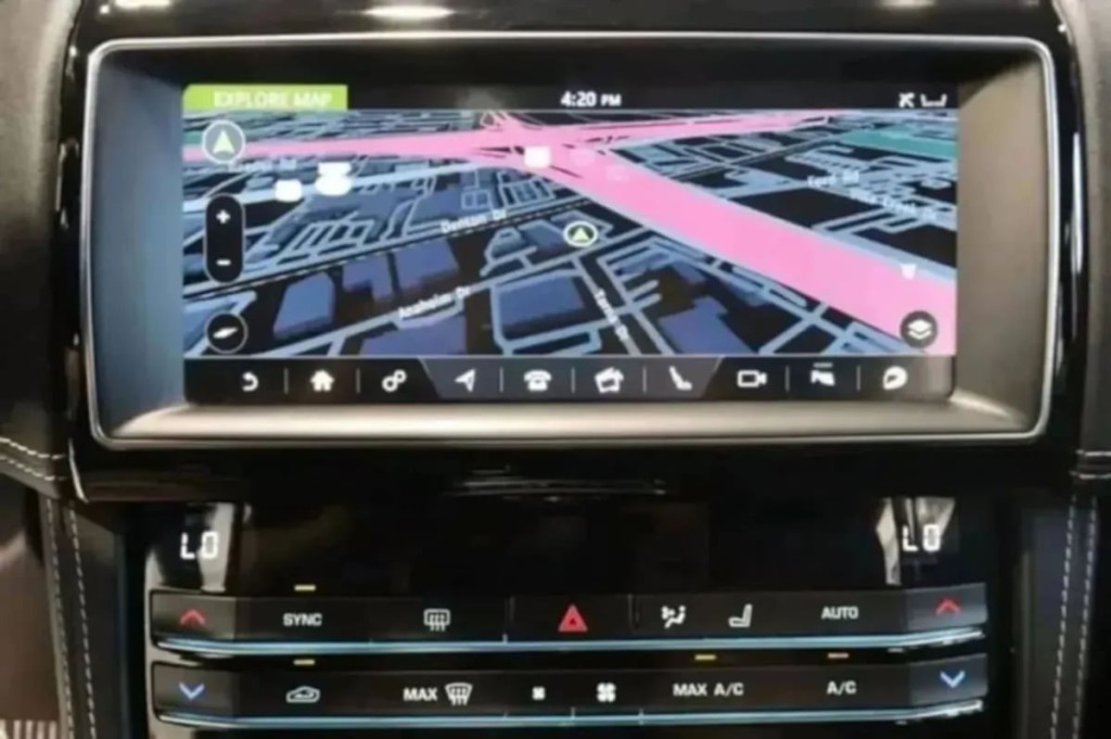 2020 Jaguar F-PACE Image 20