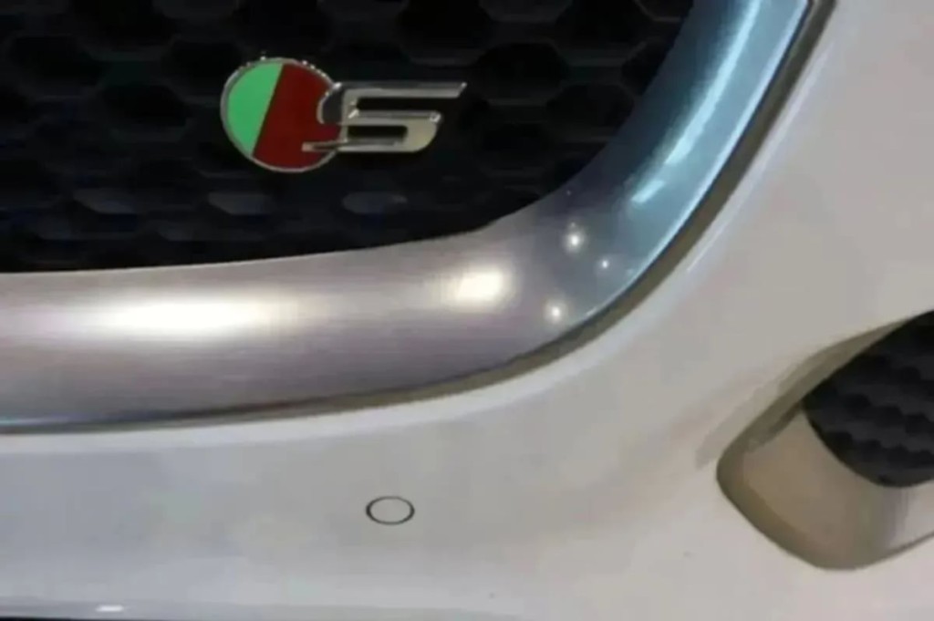 2020 Jaguar F-PACE Image 50