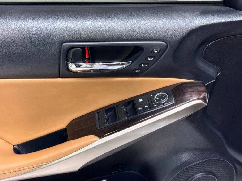 2014 Lexus IS 250 Image 13