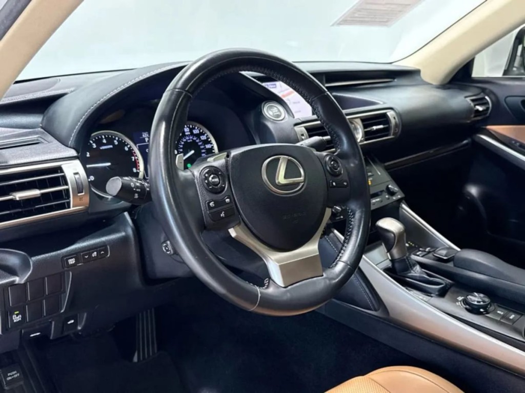 2014 Lexus IS 250 Image 14