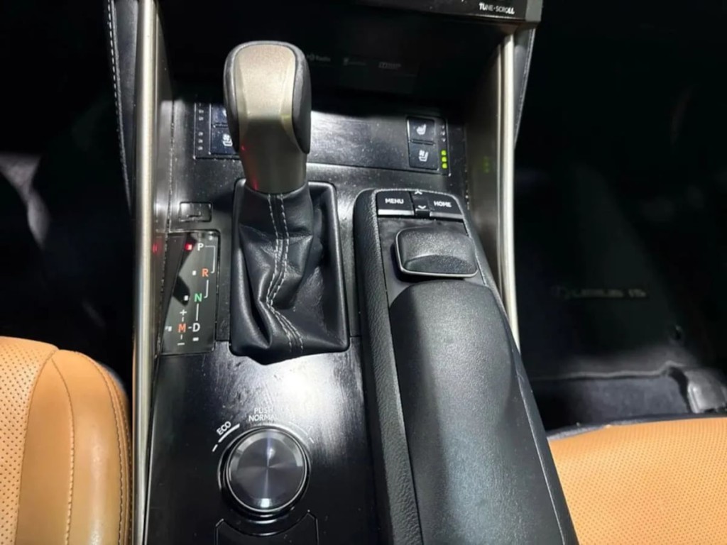 2014 Lexus IS 250 Image 22