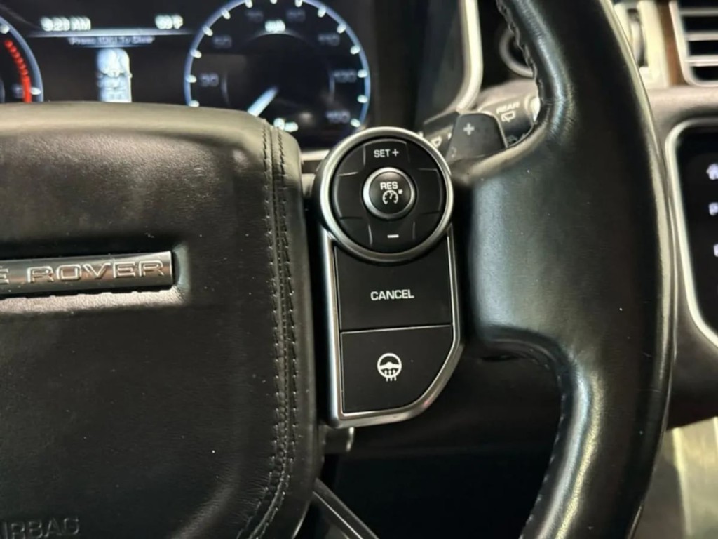 2016 Land Rover Range Rover Image 17