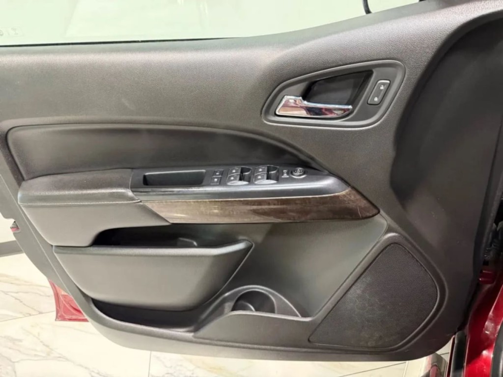 2017 GMC Canyon Image 10