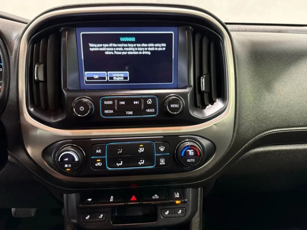 2017 GMC Canyon Image 17