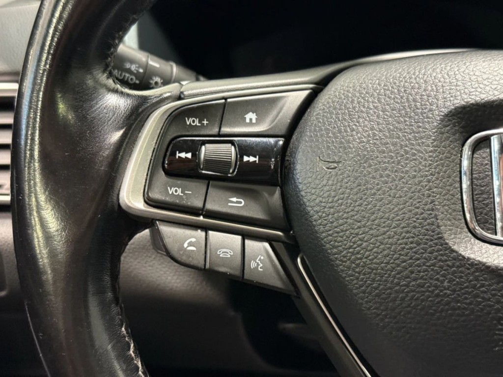 2019 Honda Accord Image 16