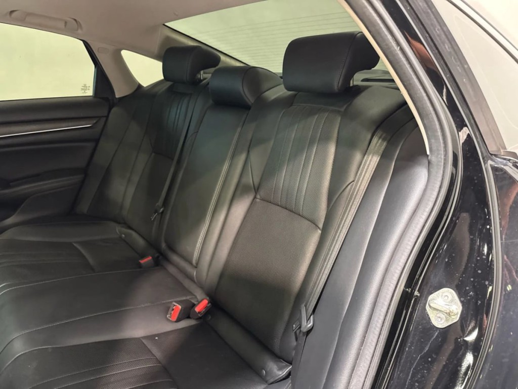 2019 Honda Accord Image 23