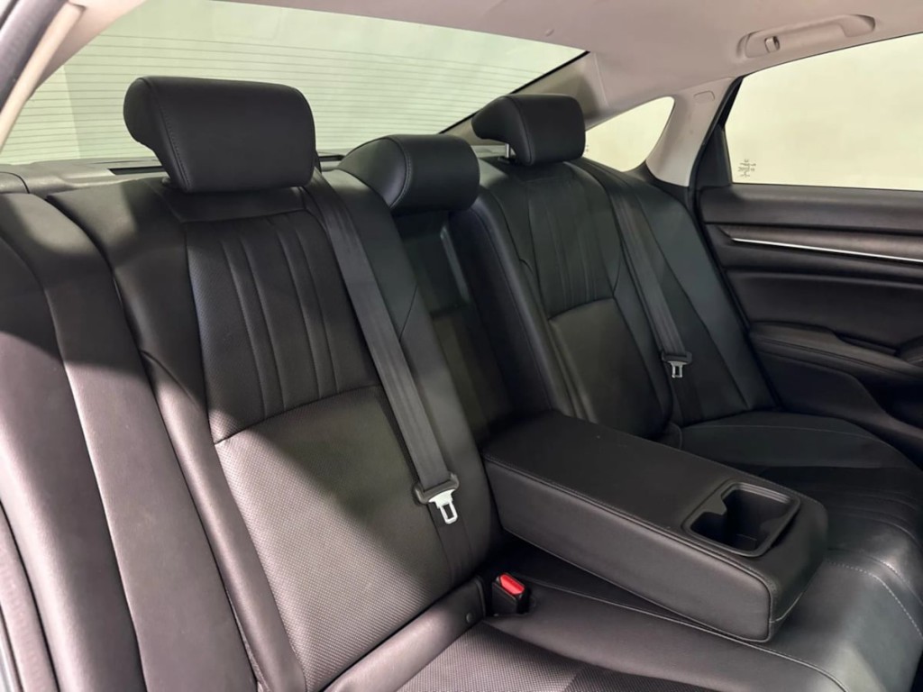 2019 Honda Accord Image 28