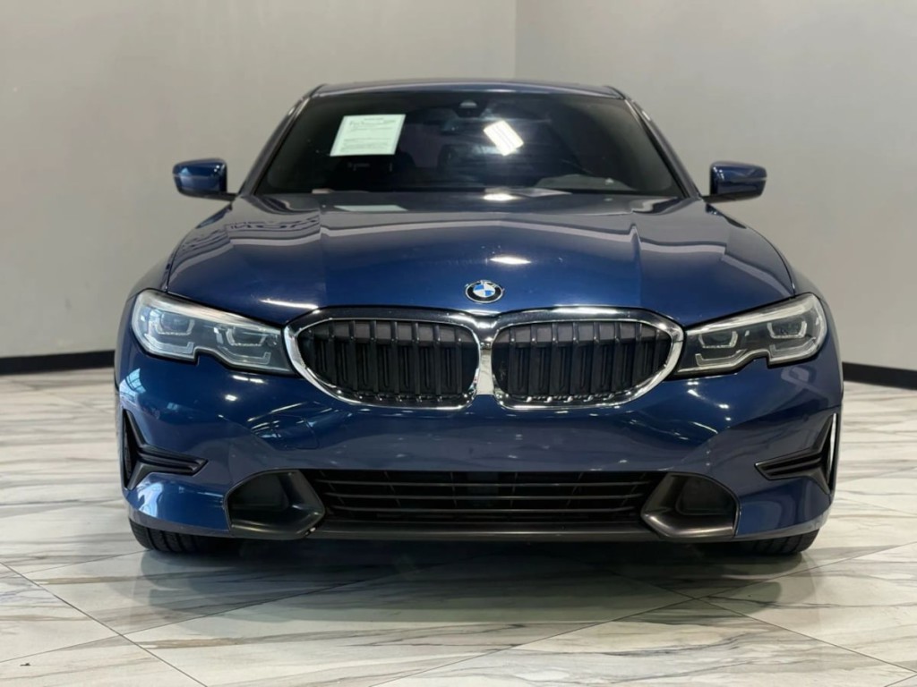 2021 BMW 3 Series Image 3
