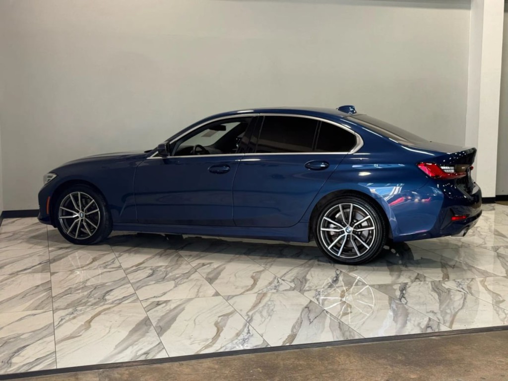2021 BMW 3 Series Image 9