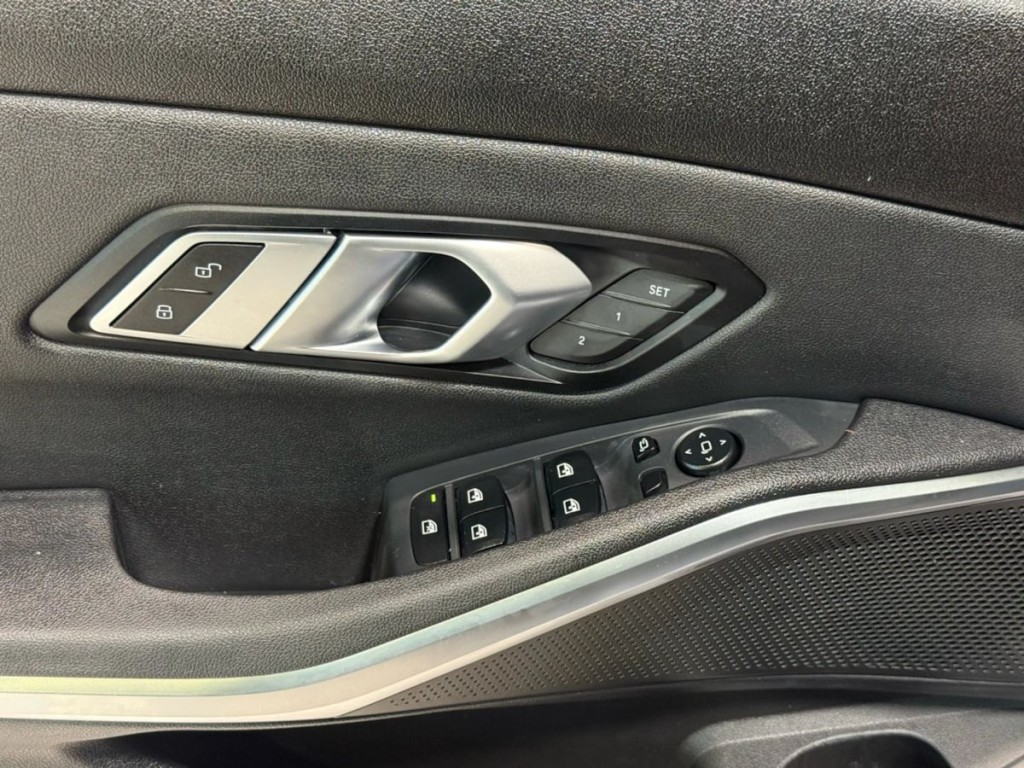 2021 BMW 3 Series Image 13