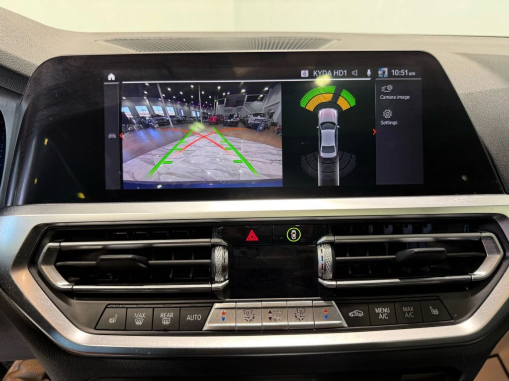 2021 BMW 3 Series Image 21