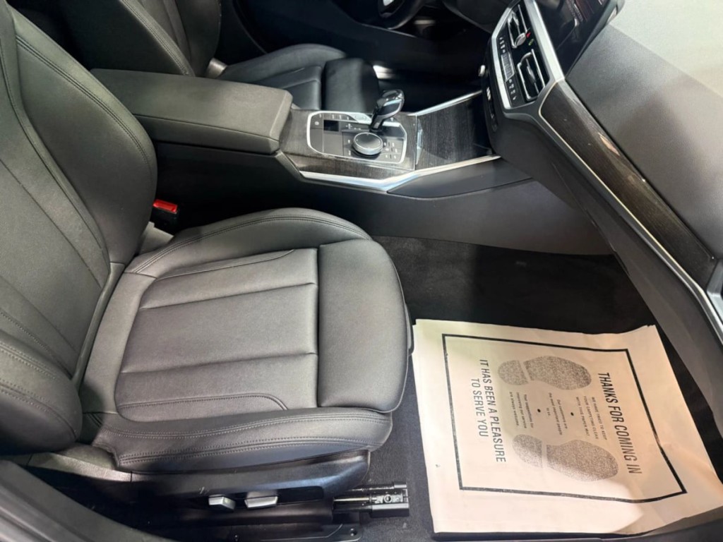 2021 BMW 3 Series Image 28