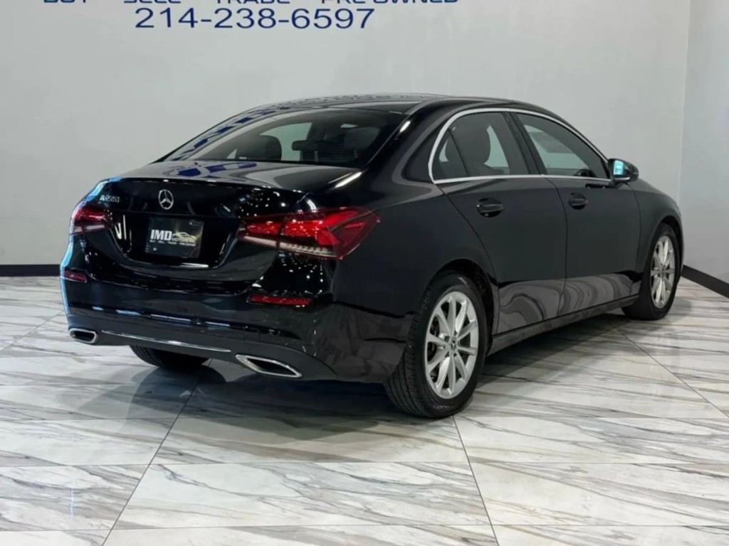 2022 Mercedes-Benz A 220 Image 6