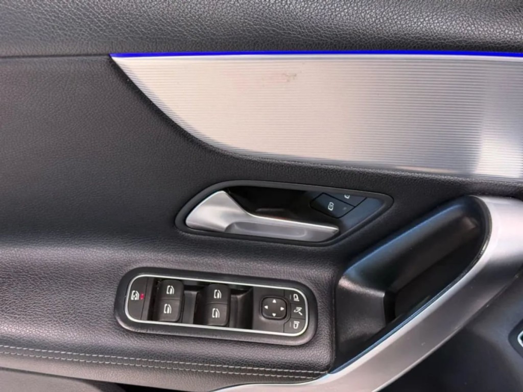 2022 Mercedes-Benz A 220 Image 12