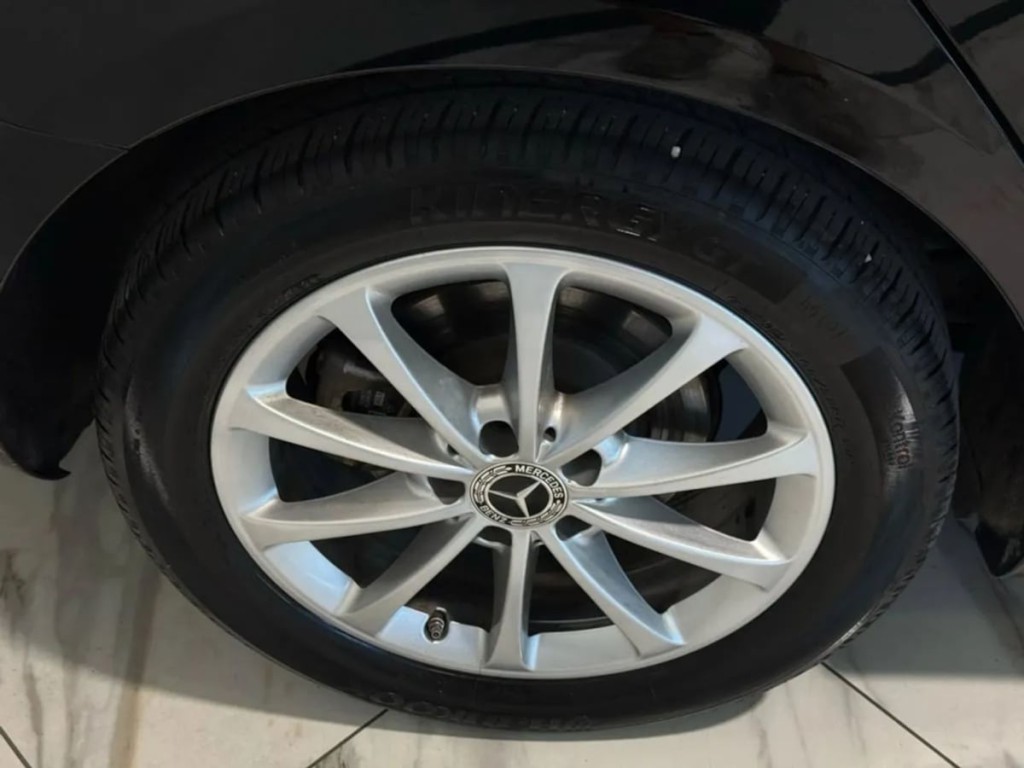 2022 Mercedes-Benz A 220 Image 31