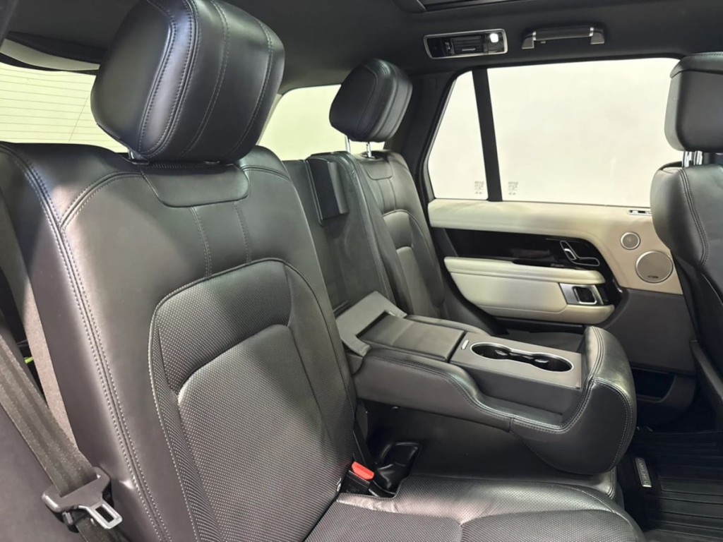 2020 Land Rover Range Rover Image 30