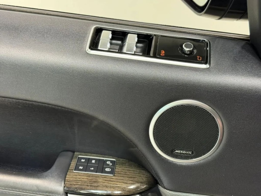 2018 Land Rover Range Rover Sport Image 11