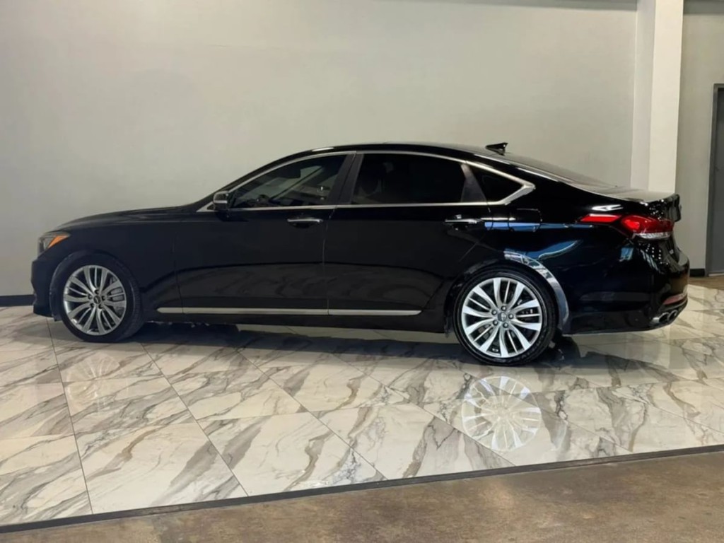 2017 Genesis G80 Image 9