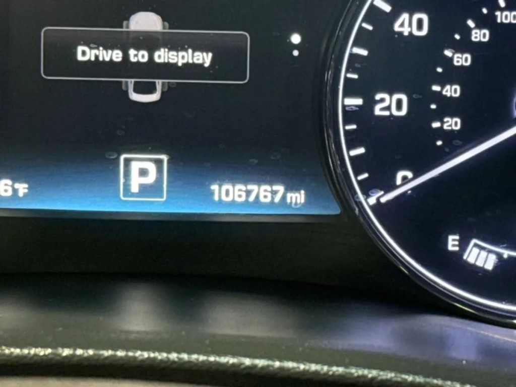 2017 Genesis G80 Image 19