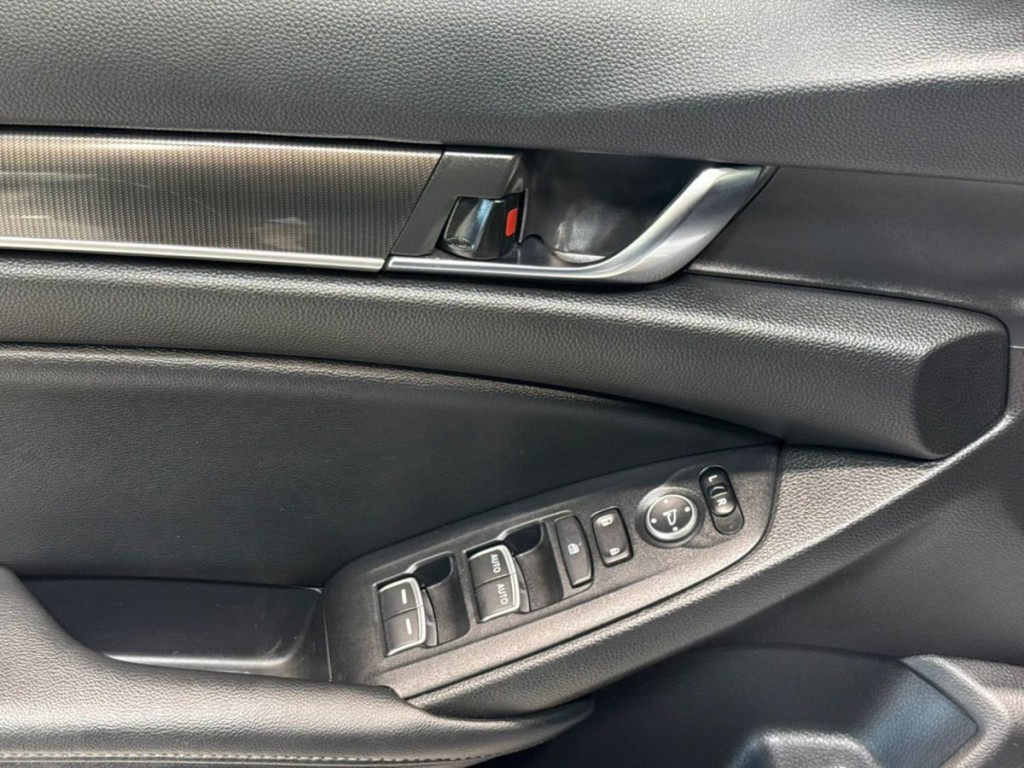 2022 Honda Accord Image 11